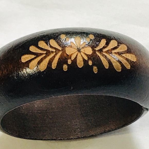 Vintage Wood Bracelet - Picture 2 of 4